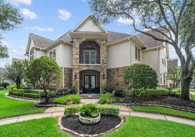 Photo 1 of Mansion for sale at 4023 Monticello Dr, Sugar Land, TX 77479 | MLS# 52355255 | Listing updated on 2026-09-19