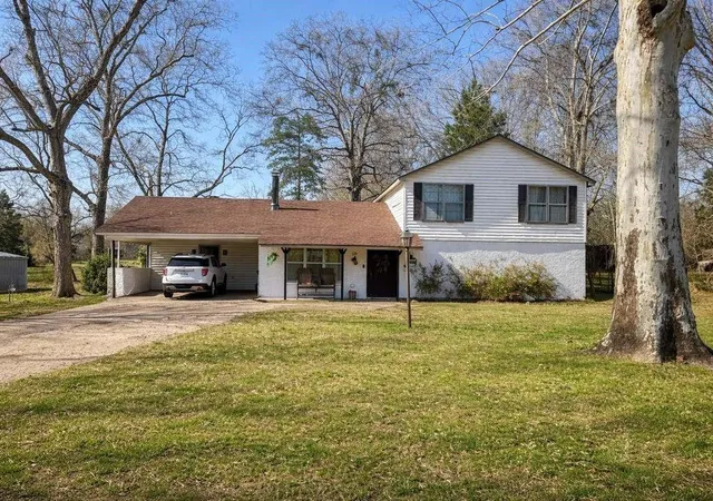 Single family home for sale at 2500 E Houston Ave, Crockett, TX 75835 | MLS# 41089755