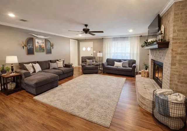 Photo 2 of Single family home for sale at 2500 E Houston Ave, Crockett, TX 75835 | MLS# 41089755 | Listing updated on 2026-09-16