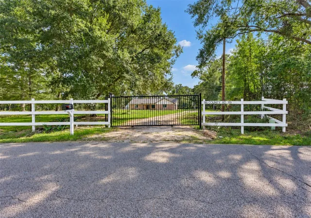 Photo 1 of Single family home for sale at 86 County Rd 319, Cleveland, TX 77327 | MLS# 35547231 | Listing updated on 2026-10-03