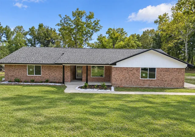 Photo 2 of Single family home for sale at 86 County Rd 319, Cleveland, TX 77327 | MLS# 35547231 | Listing updated on 2026-10-03
