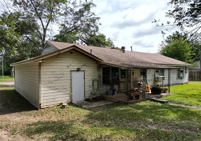 Photo 3 of Single family home for sale at 602 Riveredge Dr, Richmond, TX 77406 | MLS# 26329399 | Listing updated on 2026-09-09