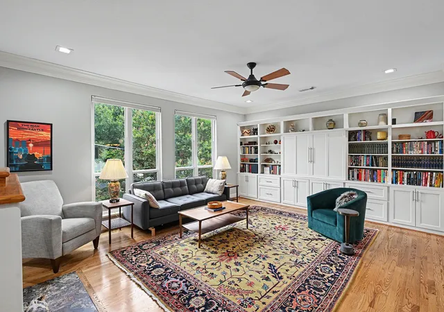 Photo 3 of Townhouse for sale at 710 Rosedale St, Houston, TX 77006 | MLS# 17753079 | Listing updated on 2026-09-13