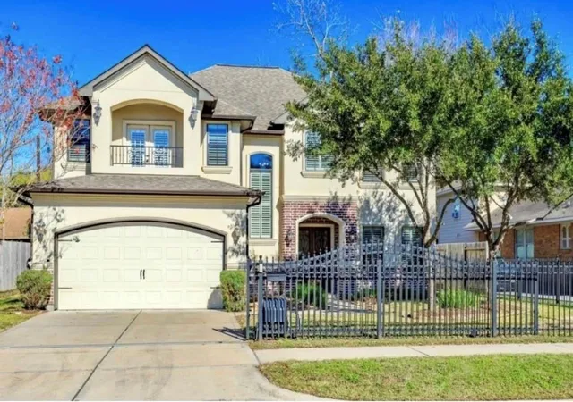 Photo 1 of Single family home for sale at 2817 Rosewood St, Houston, TX 77004 | MLS# 64757321 | Listing updated on 2026-09-16