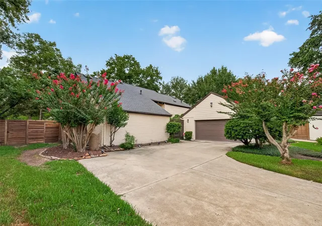 Photo 2 of Single family home for sale at 1602 Big Lake Dr, Houston, TX 77077 | MLS# 30434896 | Listing updated on 2026-10-08