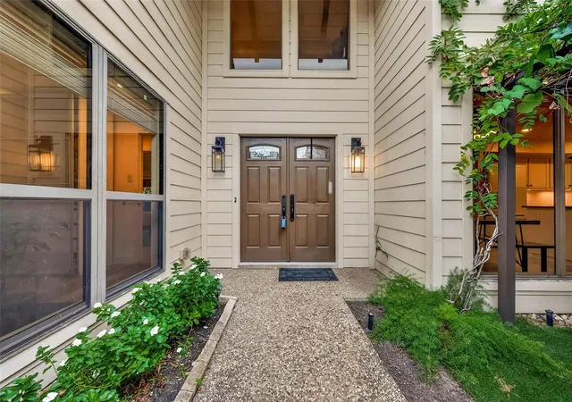 Photo 3 of Single family home for sale at 1602 Big Lake Dr, Houston, TX 77077 | MLS# 30434896 | Listing updated on 2026-10-08