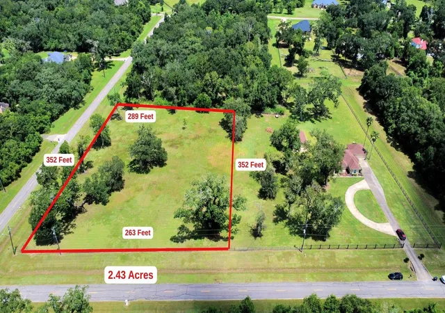 Photo 1 of Land for sale at 17303 Hamill Dr, Rosharon, TX 77583 | MLS# 96880641 | Listing updated on 2026-09-09