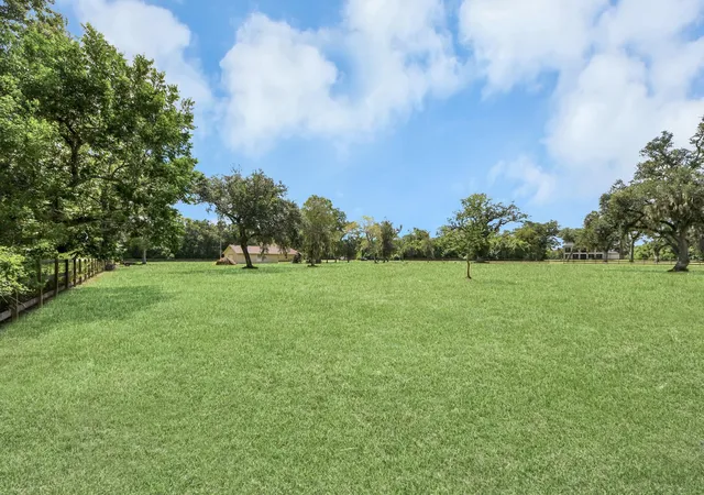 Photo 4 of Land for sale at 17303 Hamill Dr, Rosharon, TX 77583 | MLS# 96880641 | Listing updated on 2026-09-09