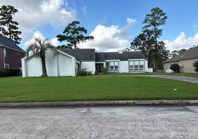 Photo 2 of Single family home for sale at 20407 Sunny Shrs Dr, Humble, TX 77346 | MLS# 65002768 | Listing updated on 2026-09-16