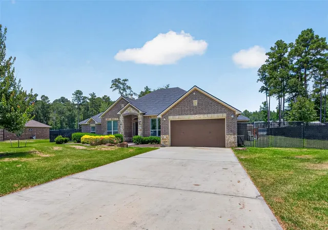 Photo 3 of Single family home for sale at 27635 Rio Blanco Dr, Splendora, TX 77372 | MLS# 22237939 | Listing updated on 2026-09-19