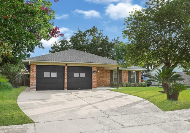 Photo 2 of Single family home for sale at 11423 Kirkmeadow Dr, Houston, TX 77089 | MLS# 64277394 | Listing updated on 2026-09-19