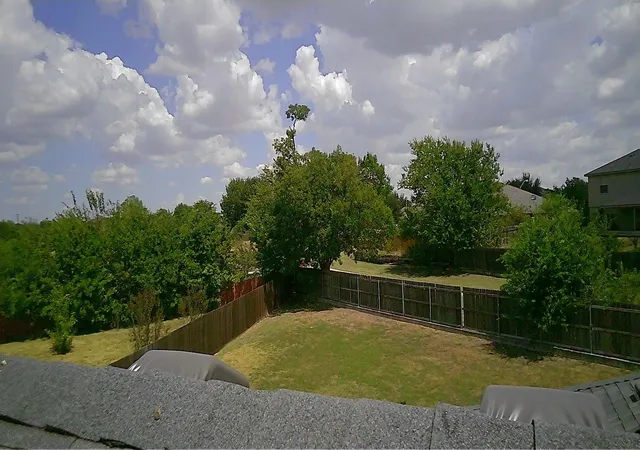 Photo 3 of Sale Pending at 5105 Southern Xing Dr, Temple, TX 76502 | MLS# 98507036 | Listing updated on 2026-10-08