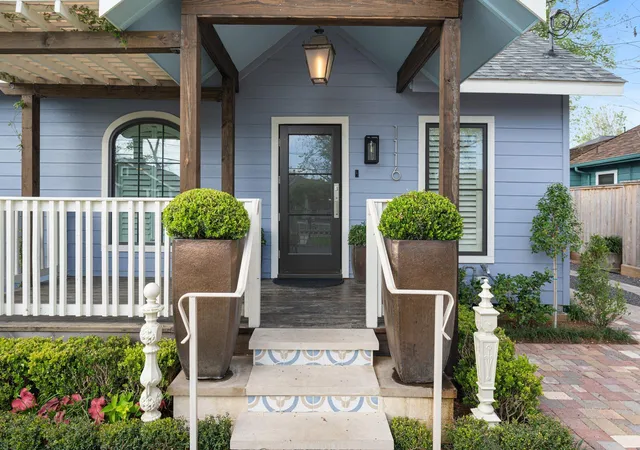 Photo 3 of Single family home for sale at 1116 Nadine St, Houston, TX 77009 | MLS# 10325034 | Listing updated on 2026-09-23
