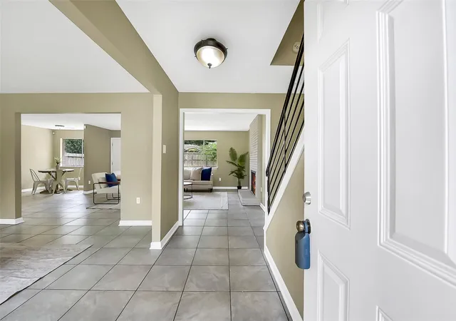 Photo 3 of Single family home for sale at 15503 Wandering Trl, Friendswood, TX 77546 | MLS# 4876010 | Listing updated on 2026-09-11