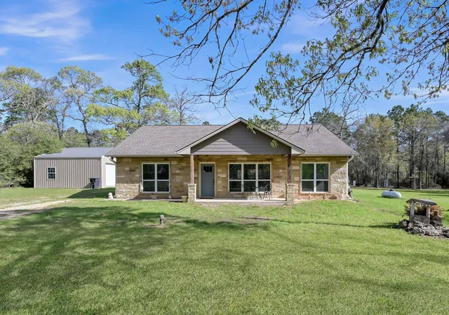 Photo 3 of Single family home for sale at 130 Cedar Ct, Magnolia, TX 77355 | MLS# 76548674 | Listing updated on 2026-09-23