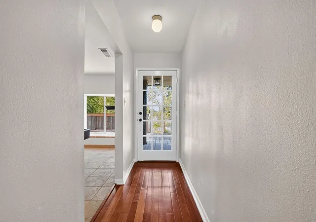 Photo 3 of Single family home for sale at 1122 Westover St, College Station, TX 77840 | MLS# 29904501 | Listing updated on 2026-09-13