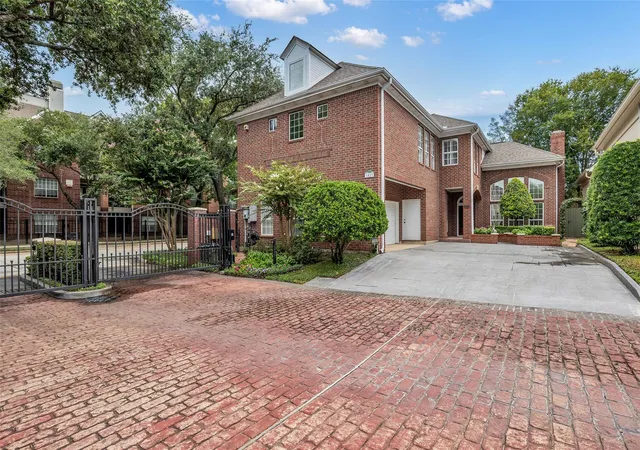 Photo 2 of Sale Pending at 1413 Winrock Blvd, Houston, TX 77057 | MLS# 72780467 | Listing updated on 2026-09-23