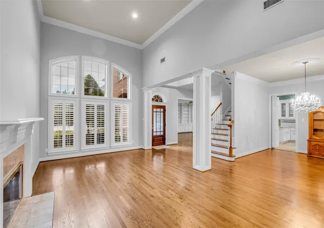 Photo 3 of Sale Pending at 1413 Winrock Blvd, Houston, TX 77057 | MLS# 72780467 | Listing updated on 2026-09-23