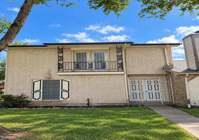 Photo 2 of Sale Pending at 13115 Clarewood Dr, Houston, TX 77072 | MLS# 1071761 | Listing updated on 2026-10-04