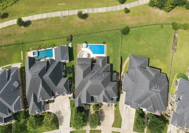 Photo 3 of Single family home for sale at 28310 Is Manor Ln, Fulshear, TX 77441 | MLS# 30911437 | Listing updated on 2026-09-13