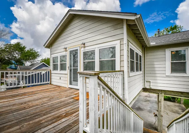 Photo 3 of Single family home for sale at 704 6th Street, Kemah, TX 77565 | MLS# 75646354 | Listing updated on 2026-09-12