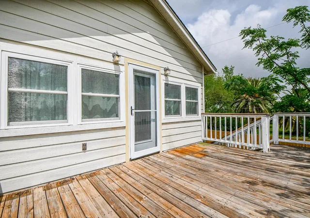 Photo 4 of Single family home for sale at 704 6th Street, Kemah, TX 77565 | MLS# 75646354 | Listing updated on 2026-09-12