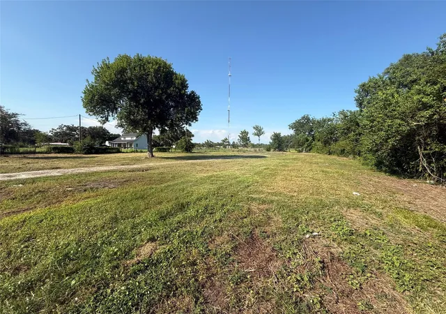 Photo 4 of Land for sale at 2100 County Rd 342, Brazoria, TX 77422 | MLS# 31125898 | Listing updated on 2026-09-25