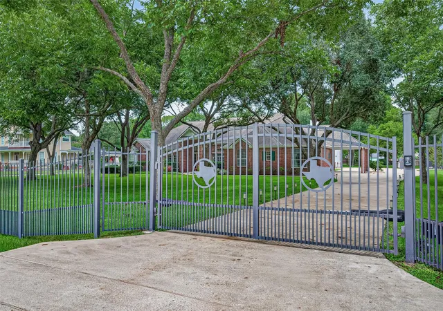 Photo 2 of Single family home for sale at 3019 S Saddlebrook Ln, Katy, TX 77494 | MLS# 83913274 | Listing updated on 2026-09-21