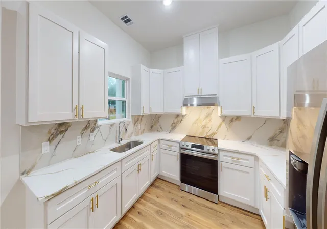 Photo 3 of Single family home for sale at 21665 County Rd 3749d, Cleveland, TX 77327 | MLS# 95293564 | Listing updated on 2026-09-25