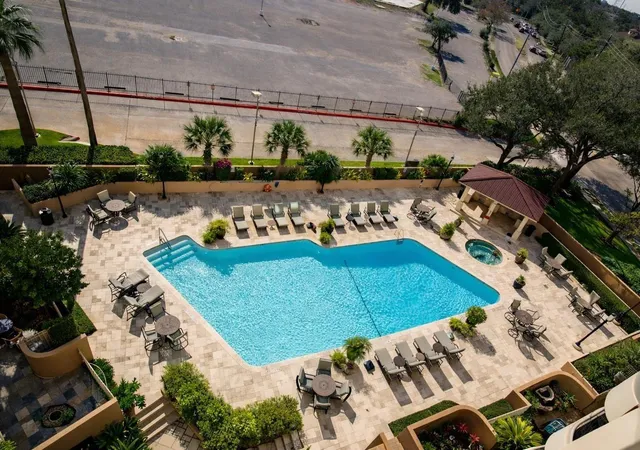Condo for sale at 3525 Sage Rd #718, Houston, TX 77056 | MLS# 46336636