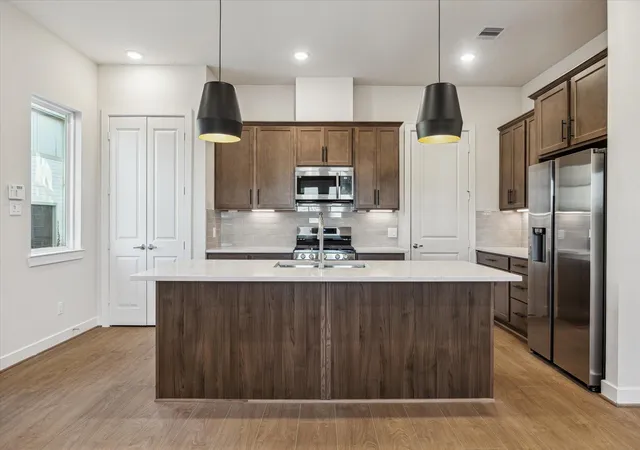 Photo 3 of Single family home for sale at 6547 Rena St, Houston, TX 77092 | MLS# 35044932 | Listing updated on 2026-09-20