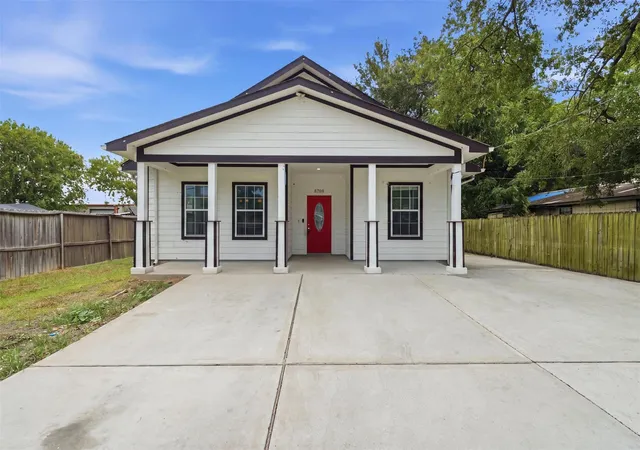 Photo 1 of Sale Pending at 8708 Lawnridge St, Houston, TX 77016 | MLS# 23414789 | Listing updated on 2026-10-09