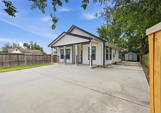Photo 2 of Sale Pending at 8708 Lawnridge St, Houston, TX 77016 | MLS# 23414789 | Listing updated on 2026-10-09