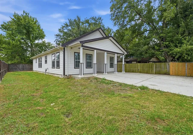 Photo 3 of Sale Pending at 8708 Lawnridge St, Houston, TX 77016 | MLS# 23414789 | Listing updated on 2026-10-09