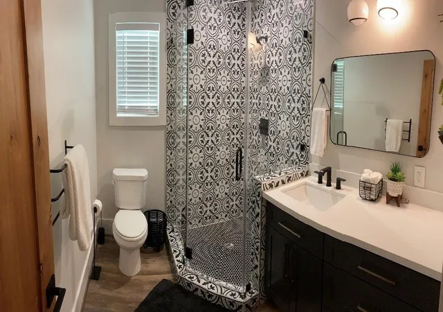 Photo 4 of Single family home for sale at 901 Post Office St, Galveston, TX 77550 | MLS# 62346664 | Listing updated on 2026-09-10