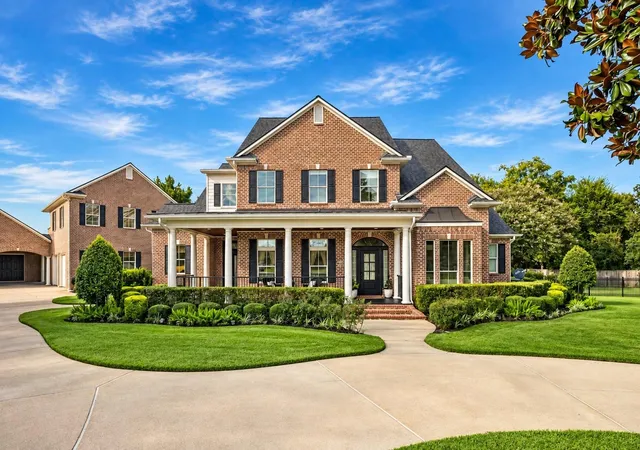 Photo 3 of Mansion for sale at 2830 Garcitas Crk, Richmond, TX 77406 | MLS# 32842266 | Listing updated on 2026-10-08