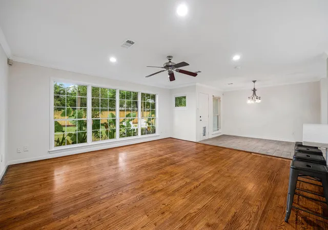 Photo 3 of Single family home for sale at 6205 Darnell St, Houston, TX 77074 | MLS# 59016060 | Listing updated on 2026-09-09