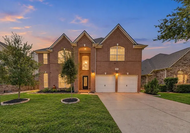 Single family home for sale at 17711 Creek Blf Ln, Cypress, TX 77433 | MLS# 93974698