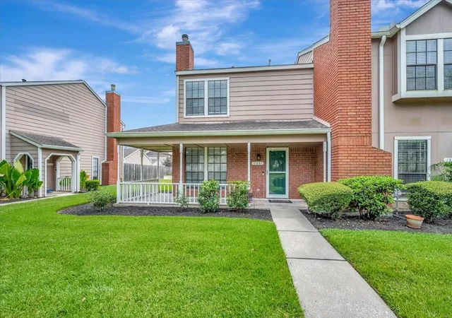 Photo 1 of Townhouse for sale at 17287 Saturn Ln, Houston, TX 77058 | MLS# 81658485 | Listing updated on 2026-09-16