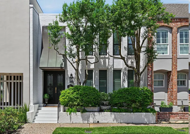Photo 1 of Townhouse for sale at 2216 Amberly Ct, Houston, TX 77063 | MLS# 95519762 | Listing updated on 2026-09-01