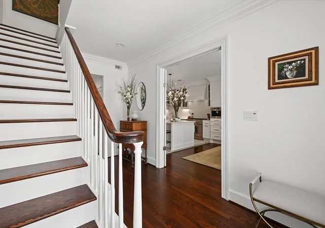 Photo 3 of Townhouse for sale at 2216 Amberly Ct, Houston, TX 77063 | MLS# 95519762 | Listing updated on 2026-09-01