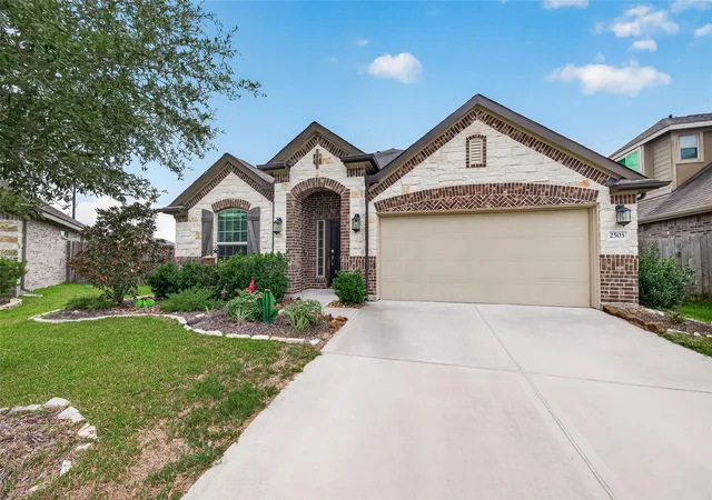 Photo 1 of Single family home for sale at 2503 Union Brg Ln, Richmond, TX 77469 | MLS# 6731479 | Listing updated on 2026-09-17