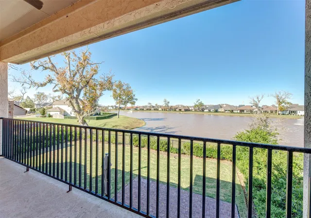 Photo 2 of Single family home for sale at 4918 Avalon Plantation Dr, Missouri City, TX 77459 | MLS# 59133113 | Listing updated on 2026-09-12