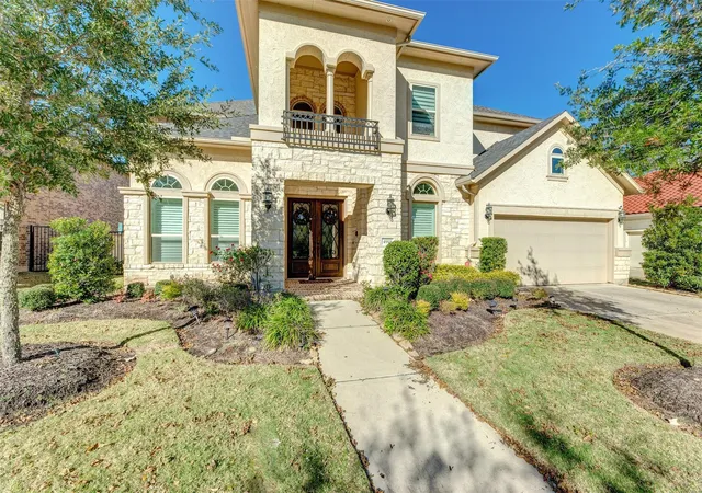 Photo 3 of Single family home for sale at 4918 Avalon Plantation Dr, Missouri City, TX 77459 | MLS# 59133113 | Listing updated on 2026-09-12