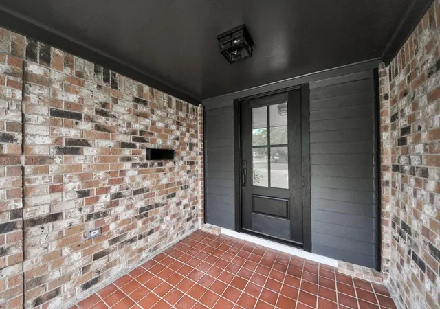 Photo 3 of Single family home for sale at 3013 Woodland Dr, Dickinson, TX 77539 | MLS# 85750352 | Listing updated on 2026-09-11