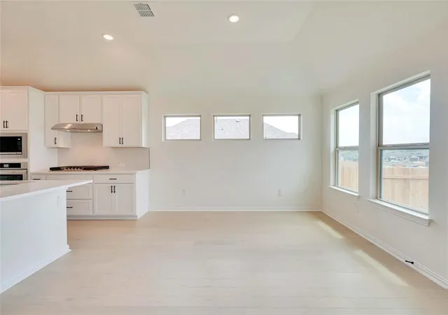 Photo 4 of Single family home for sale at 842 Evergreen Forest Ln, Bonney, TX 77583 | MLS# 21138130 | Listing updated on 2026-10-08