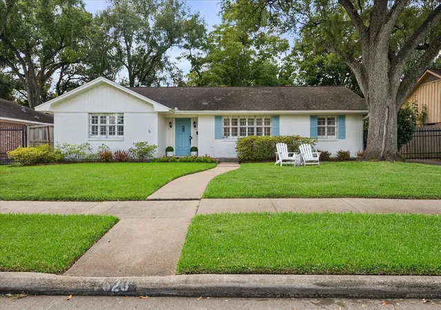 Photo 1 of Single family home for sale at 7623 Meadowvale Dr, Houston, TX 77063 | MLS# 71558611 | Listing updated on 2026-09-17