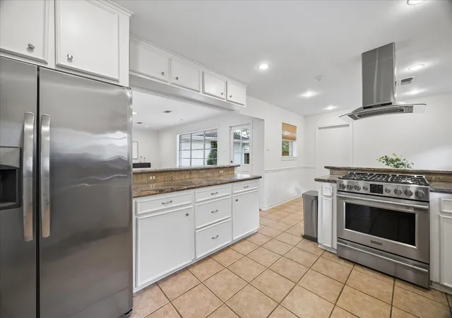 Photo 4 of Single family home for sale at 7623 Meadowvale Dr, Houston, TX 77063 | MLS# 71558611 | Listing updated on 2026-09-20