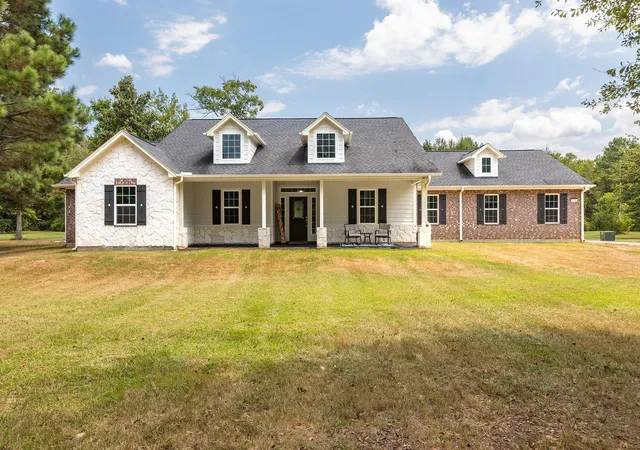 Photo 1 of Single family home for sale at 260 County Rd 2258, Cleveland, TX 77327 | MLS# 34815998 | Listing updated on 2026-09-01