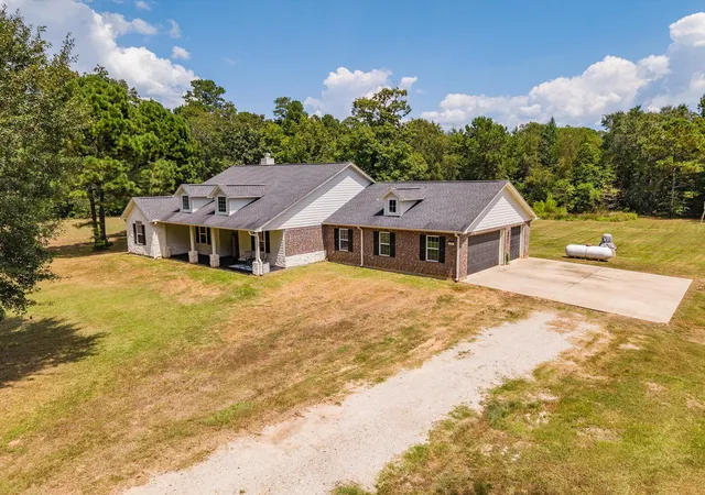 Photo 3 of Single family home for sale at 260 County Rd 2258, Cleveland, TX 77327 | MLS# 34815998 | Listing updated on 2026-09-01